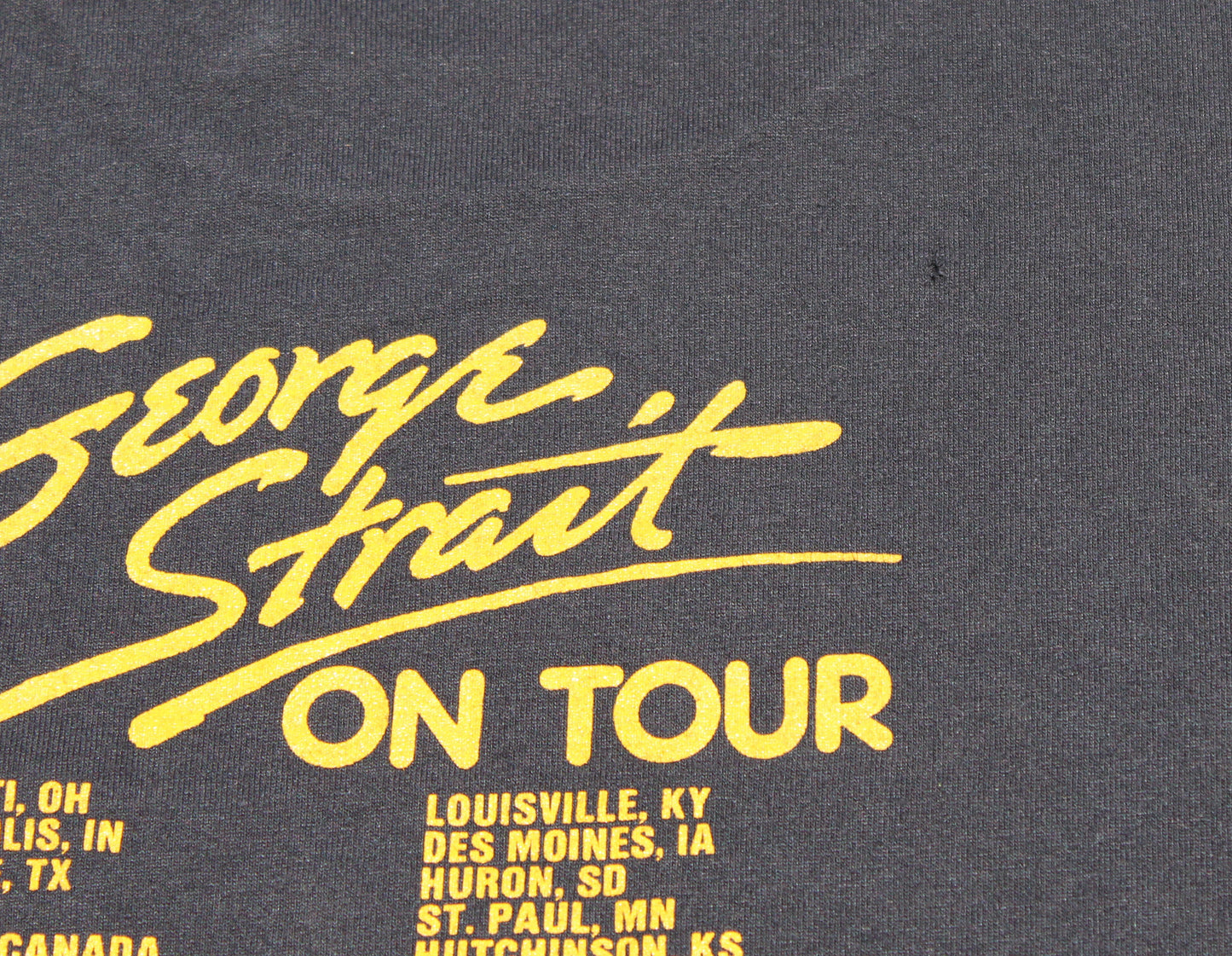 1988 Size Medium George Strait "Tour" Tee Shirt