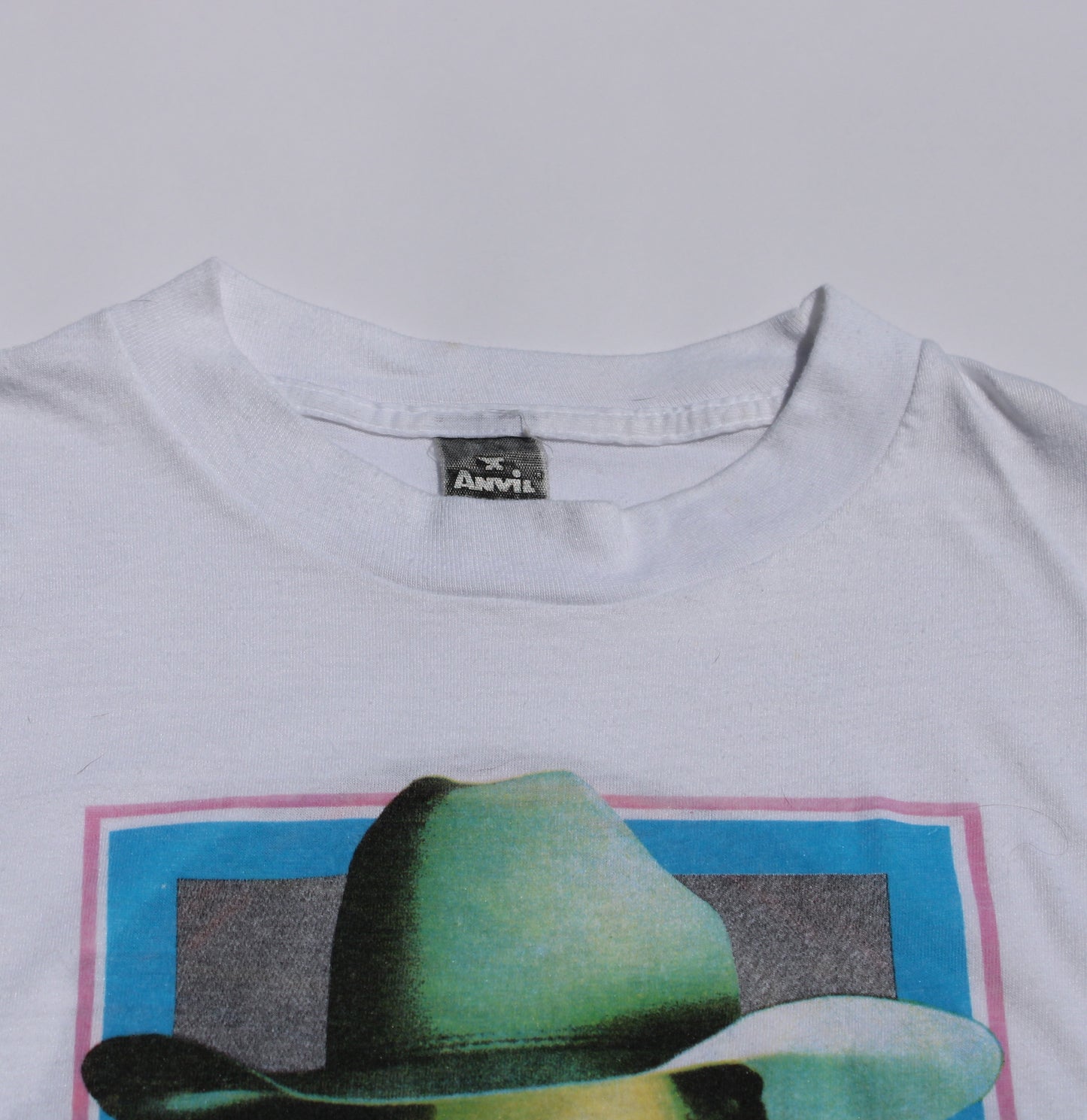 1989 Size Medium George Strait "Beyond The Blue Neon" Tee Shirt