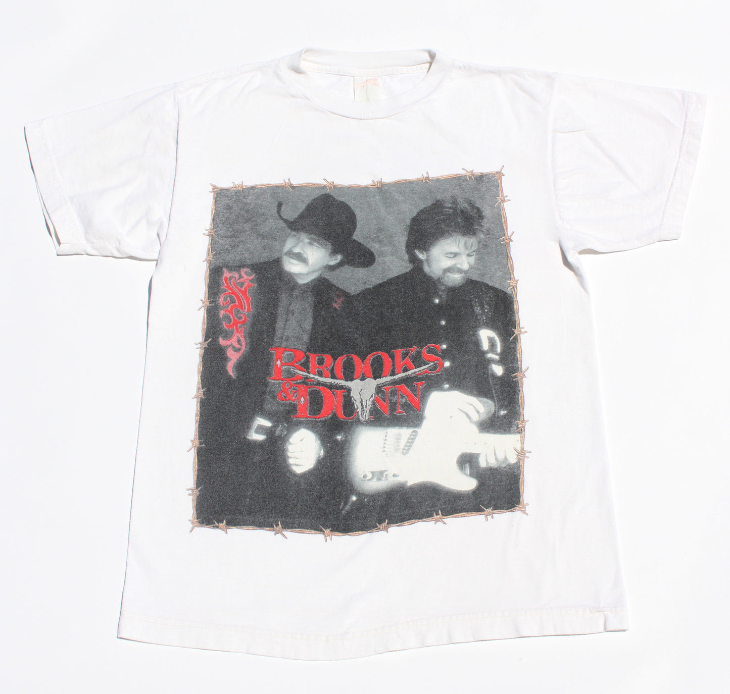 1990's Size Medium Brooks And Dunn "Barbwire" Tee Shirt