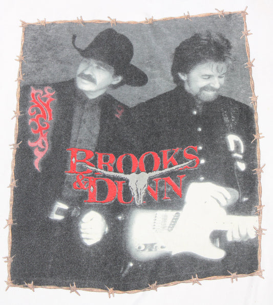 1990's Size Medium Brooks And Dunn "Barbwire" Tee Shirt
