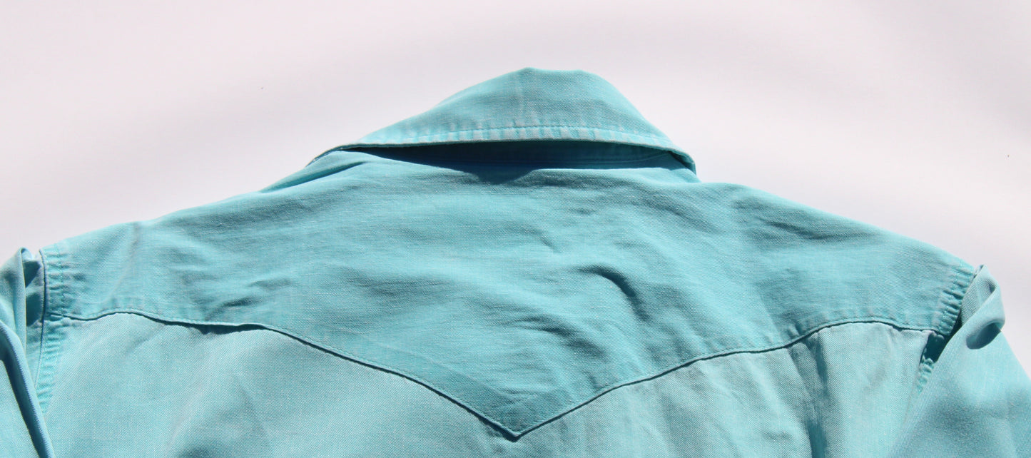 1990's Size Large Wrangler Brushpopper Button Up shirt