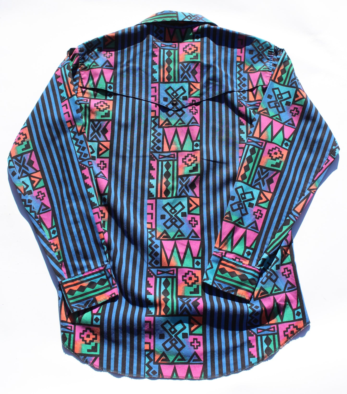 1990's Size Medium Wrangler Rodeo Button Up Shirt