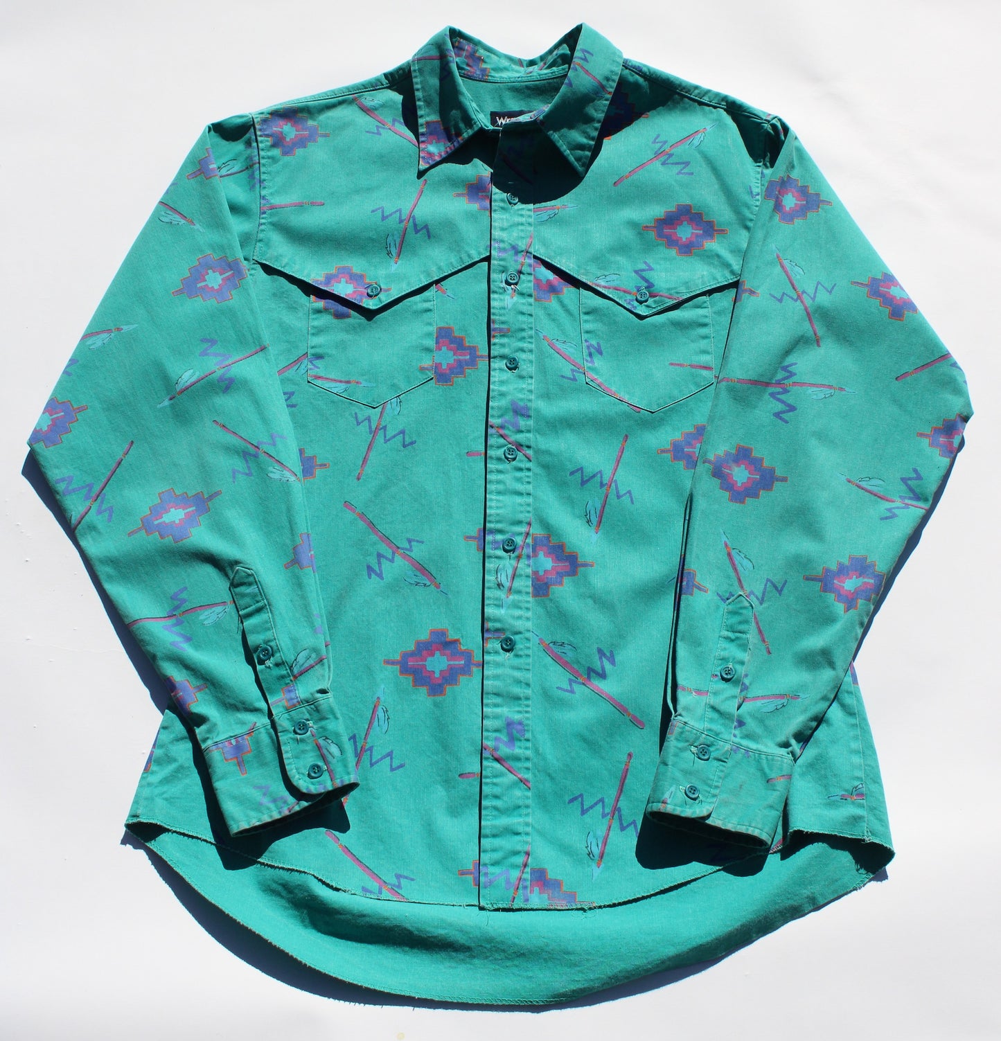 1990's Size Large Wrangler Brushpopper Button Up shirt